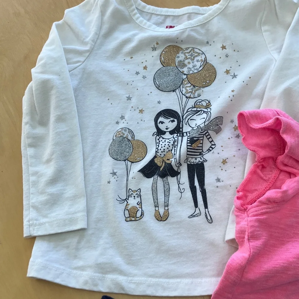 Bundle of size 2 little girl Minnie fleece, T-shirts and‎ skort